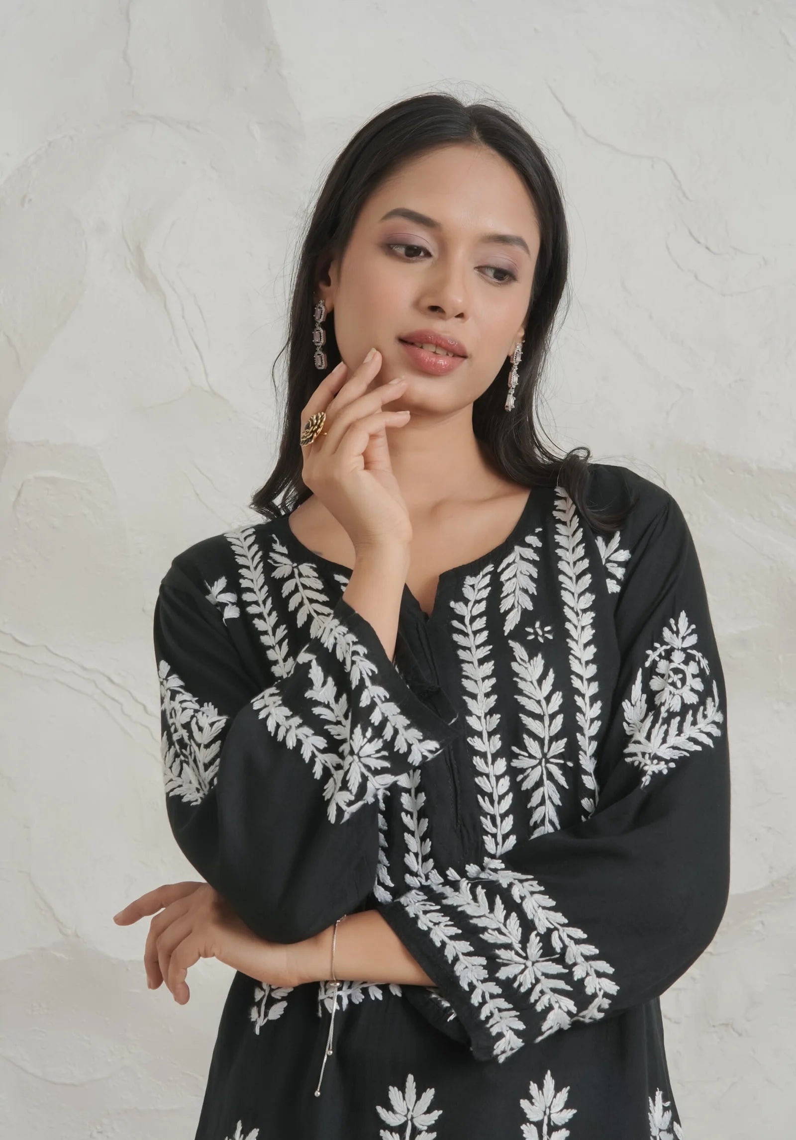 Myra Modal fine cotton chikan kari Kurta – Black