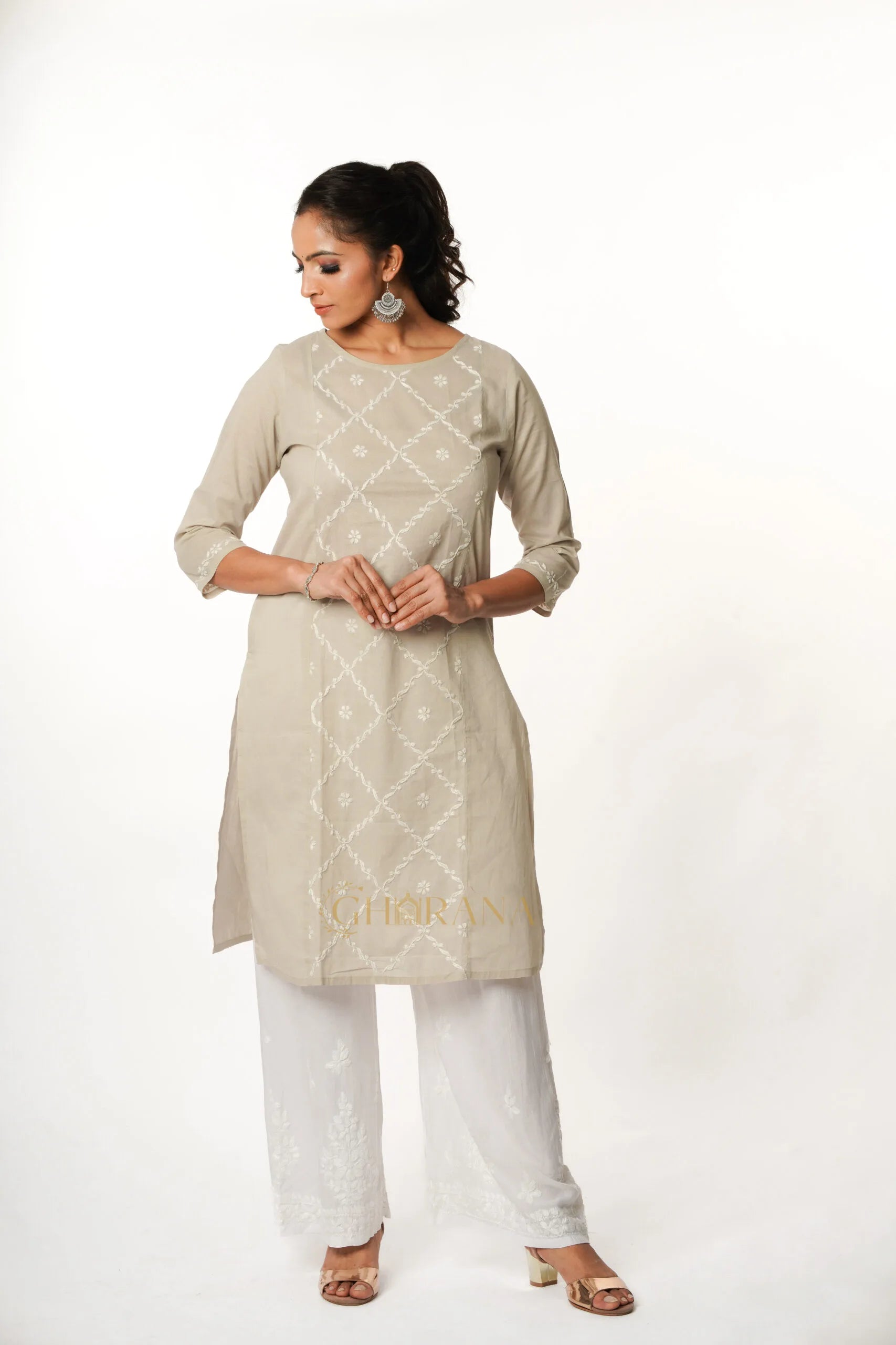 Kimaya Chikankari Mulmul Straight Kurta