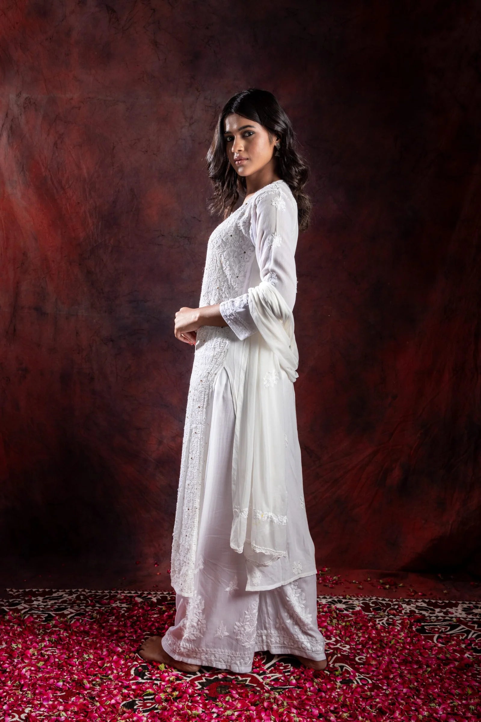 Ishq Georgette Kurta in Resham Jaal and Mukaish work_White