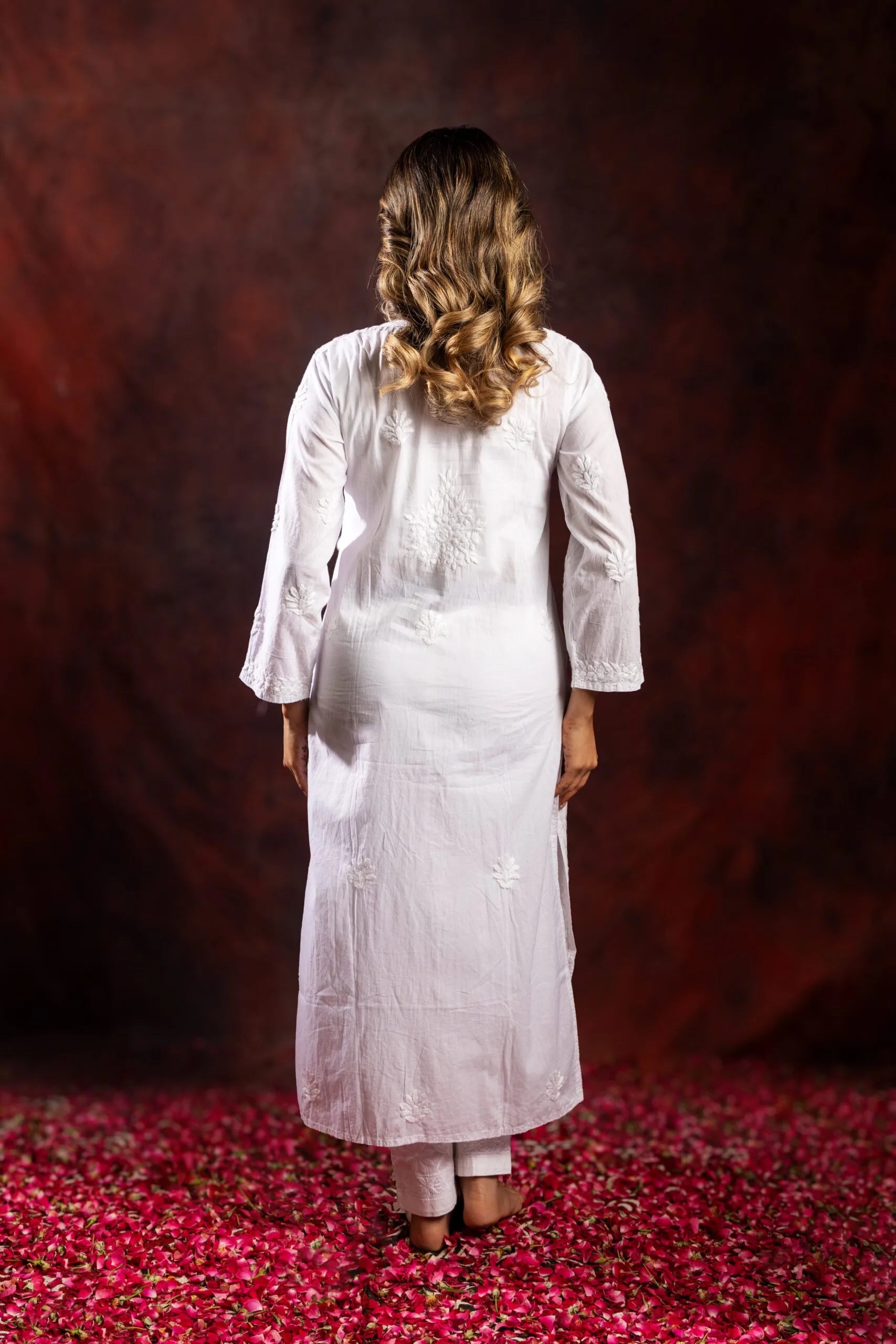 Ishq Chanderi Silk fine Chikankari Kurta_White